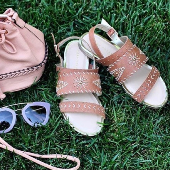 Distressed Leather Stitched Sandal - Picture 3 of 5